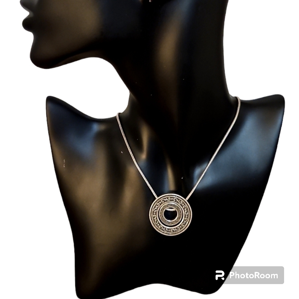 BRIGHTON Central Park Silver Plated Sliding Circle Pendant Chain Necklace